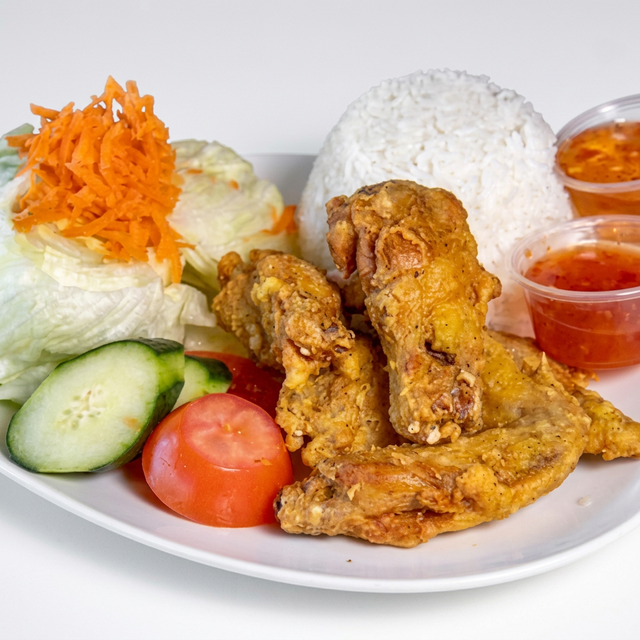 Chicken Wing Rice Plate.