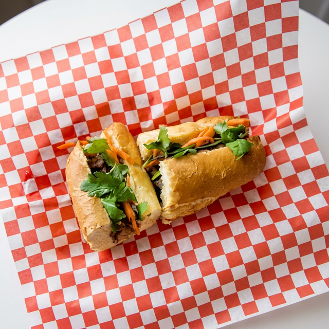 Grilled Chicken Bánh Mì